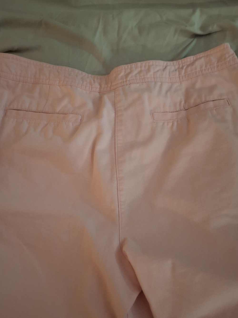 IZOD Women’s Pink Cargo Capris Pants - Picture 9 of 9